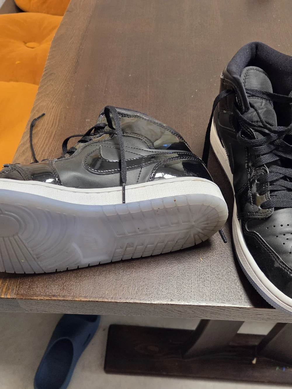Jordan sleek black